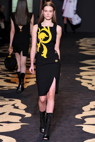 Look 5